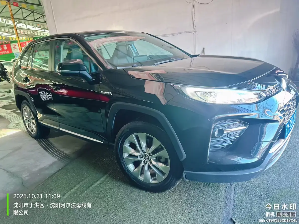 Toyota Wildlander 2.5 Hybrid E-CVT 4WD — фото 7
