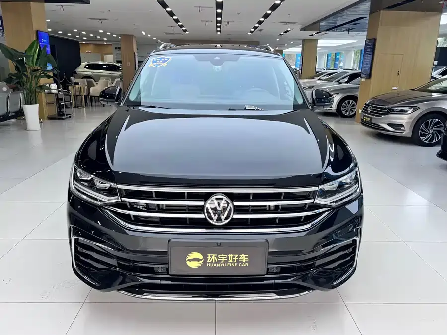 Volkswagen Tiguan — фото 2