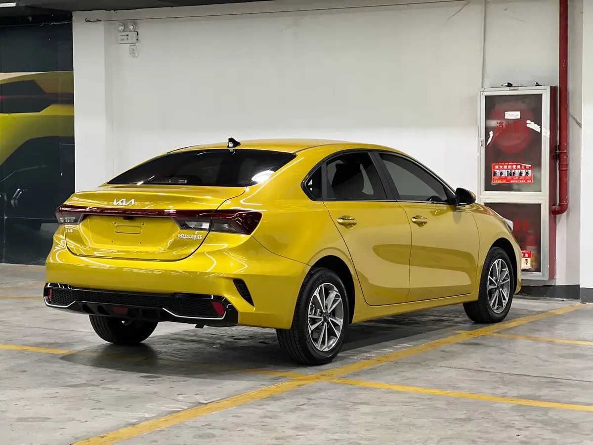 Kia K3 1.5L CVT — фото 1